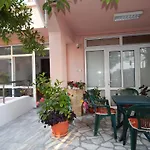 Къща за гости тони